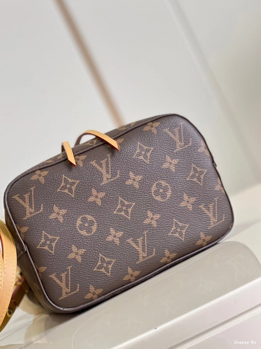 BB NÉONOÉ LOUIS VUITTON 0816